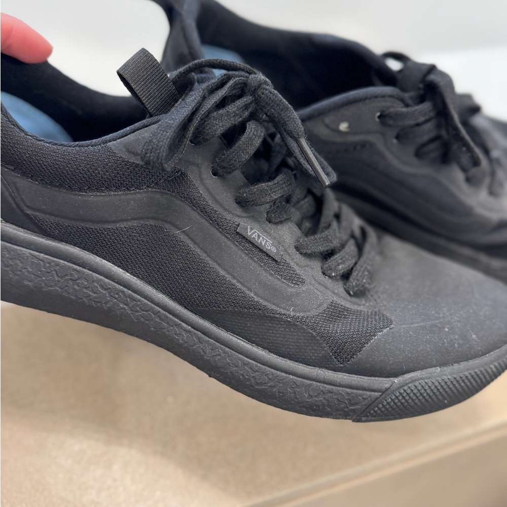 Vans EXP low top All-Black Sneakers